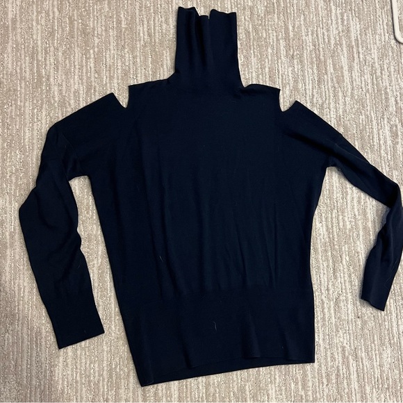 VINCE Dark Blue Split Shoulder Lightweight Turtleneck Wool Sweater Size XS - Picture 13 of 14